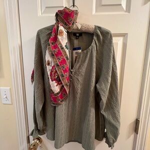 NWT Frye Sea Green Long Sleeve Boho pattern/style Blouse. Size large Women’s